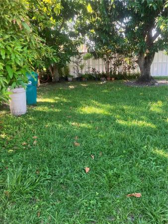 Mansionette Homes, 1345 NE 199th St, Ives Estates, Florida 33179, image 3