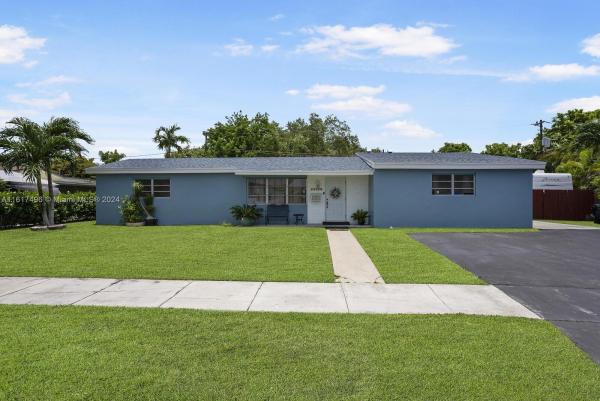 Benson Manor, 20220 SW 105th Ave, Cutler Bay, Florida 33189, image 1