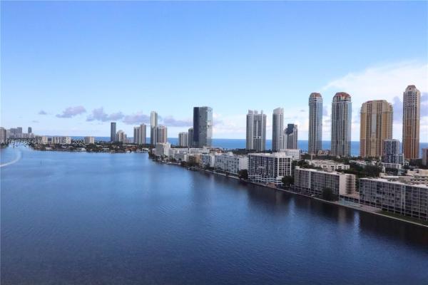 Winston Towers 500, 301 174th St #PH 2414, Sunny Isles Beach, Florida 33160, image 2