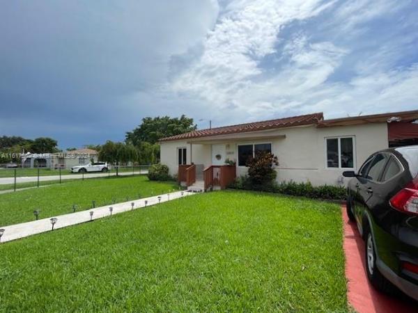 Grapeland Heights, 1840 NW 36th Ave, Miami, Florida 33125, image 2