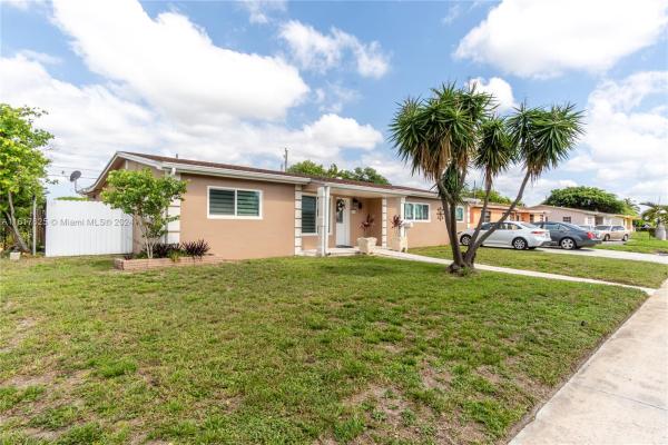 Bell Gardens, 18810 NW 23rd Ave, Miami Gardens, Florida 33056, image 3
