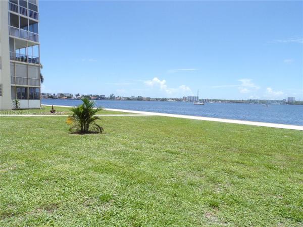 Point East, 2920 Point East Dr #N109, Aventura, Florida 33160, image 2