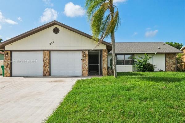 Bayshore Heights, 257 SW Whitmore Dr, Port St. Lucie, Florida 34984, image 2
