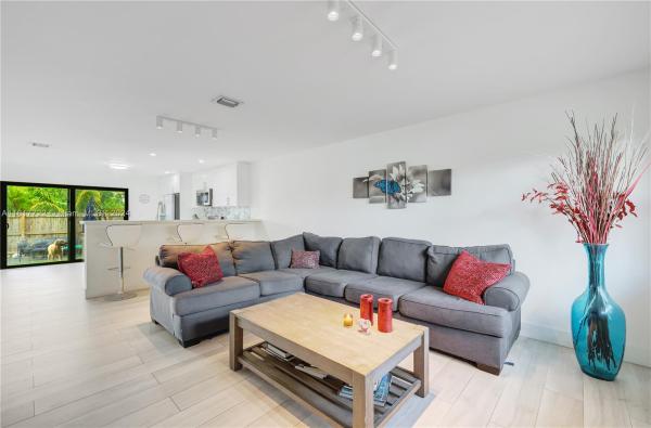 San Sebastian Townhouses, 13566 SW 48th Ter, Kendale Lakes, Florida 33175, image 1
