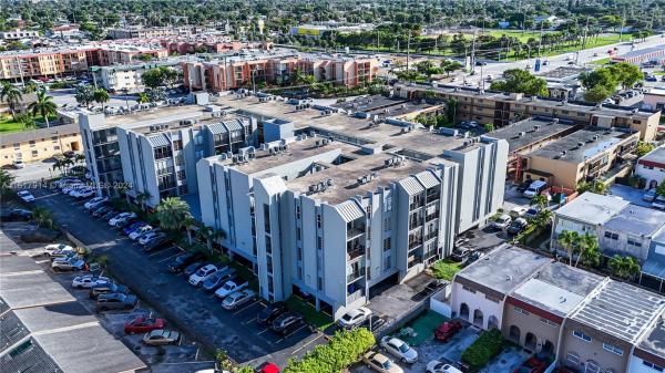 Gratigny Park, 305 W 68th St #211, Hialeah, Florida 33014, image 1