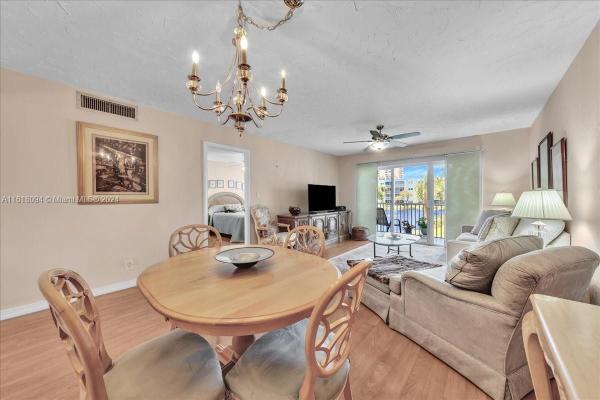 Danians North, 600 NE 2nd St #210, Dania Beach, Florida 33004, image 1