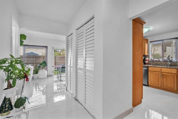 Snapper Creek Townhouses, 7113 SW 113th Ave, Kendall, Florida 33173, image 1