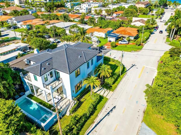 Altos Del Mar, 9000 Abbott Ave, Surfside, Florida 33154, image 3