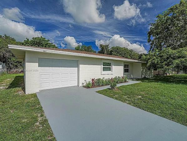 San Lucie Plaza, 2885 Harson Way, Fort Pierce, Florida 34946, image 2