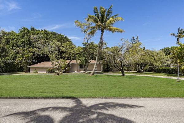 Tanglewood Lake, 13805 SW 70th Ave, Palmetto Bay, Florida 33158, image 1