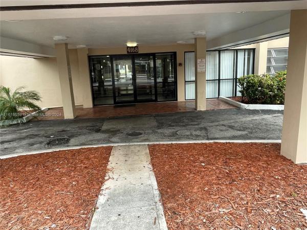 The Manors Of Inverrary, 4168 Inverrary Dr #302, Lauderhill, Florida 33319, image 1
