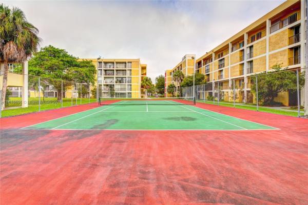 Parkview, 9250 Fontainebleau Blvd #206, Fountainebleau, Florida 33172, image 2