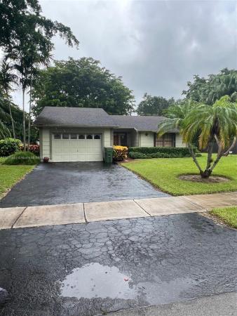 Homestead Lakes Tennessee East, 1525 Flamingo Ct, Homestead, Florida 33035, image 1