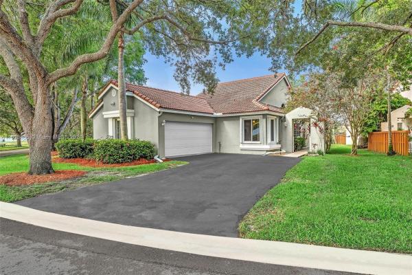 Sunset Cove At Jacaranda, 301 NW 100th Ave, Plantation, Florida 33324, image 1