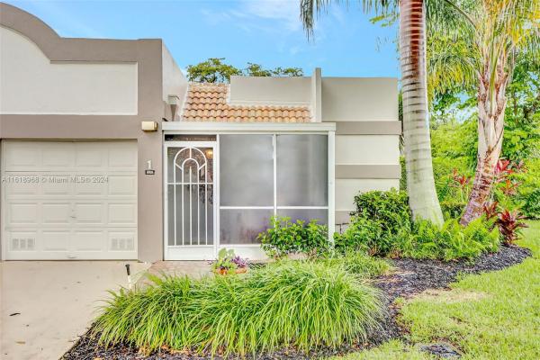 Town Villas At Moon Lake, 9245 Flynn Cir #1, Boca Raton, Florida 33496, image 1