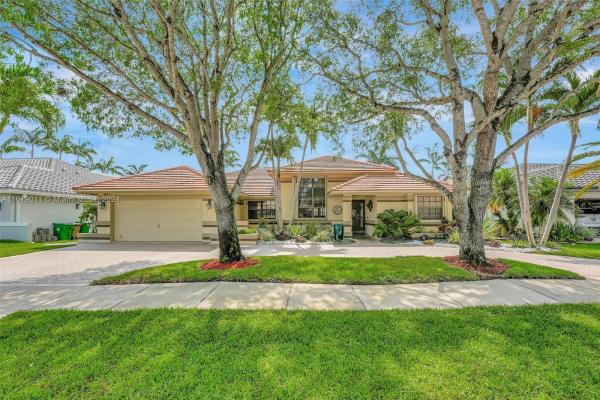 The Ridge On Nob Hill, 3252 Ridge Trce, Davie, Florida 33328, image 1
