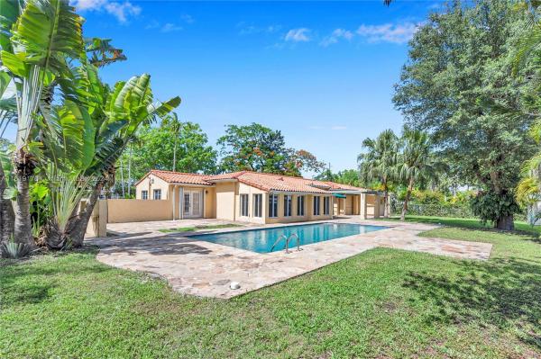Carole Helms Manor, 7020 SW 56th St, Glenvar Heights, Florida 33155, image 1