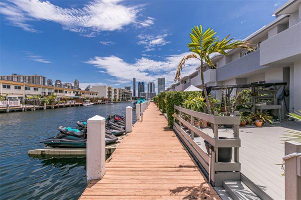 Shore Club, 3807 NE 166th St #2, North Miami Beach, Florida 33160, image 3