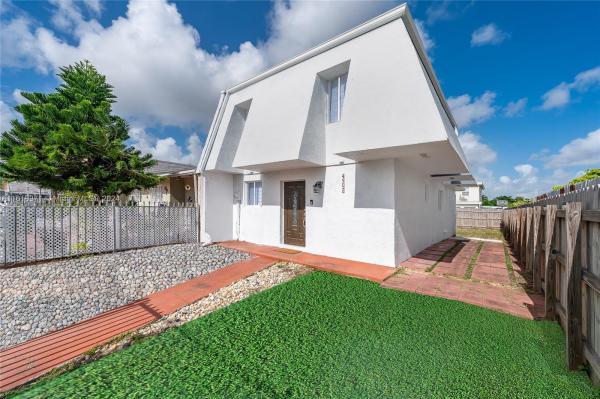 Kings Gardens, 4507 NW 190th St, Miami Gardens, Florida 33055, image 1