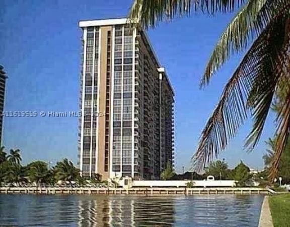 Charter Club, 600 NE 36th St #208, Miami, Florida 33137, image 1