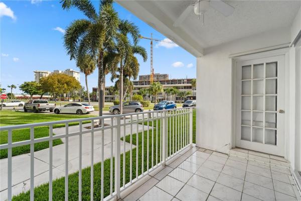 1631 NE 114th St #104, Unincorporated Dade County, Florida 33181, image 3
