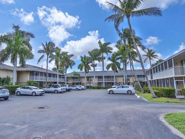 Bali Hai, 1849 Maravilla Ave #10, Fort Myers, Florida 33901, image 1
