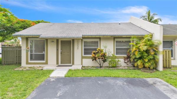 Devon Aire Villas, 12230 SW 116th Ln, The Crossings, Florida 33186, image 1