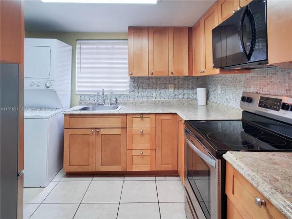 Castle, 10907 N Kendall Dr #316, Kendall, Florida 33176, image 1