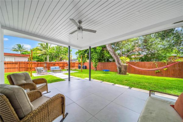 Pleasant Village, 730 NE 165th St, North Miami Beach, Florida 33162, image 1