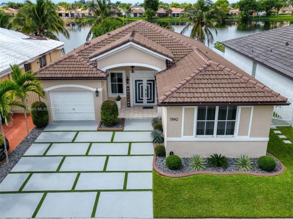 Spanish Lakes, 7842 NW 197th St, Hialeah, Florida 33015, image 3
