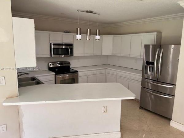 Westchester No HOA, 1140 SW 85th Ct, Westchester, Florida 33144, image 2