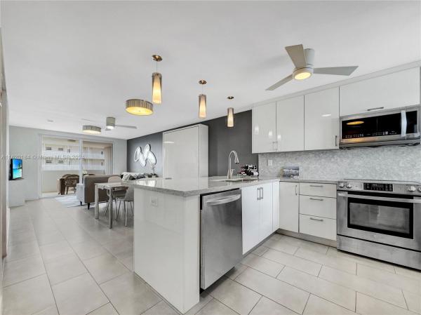 Lincoln West Towers, 1331 Lincoln Rd #803, Miami Beach, Florida 33139, image 1