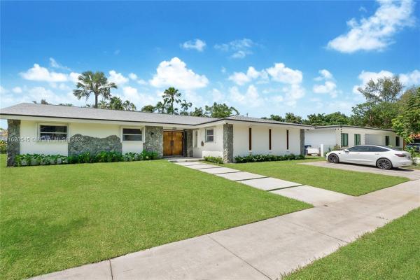 County Squire Estates, 2451 NE 199th St, Ojus, Florida 33180, image 1