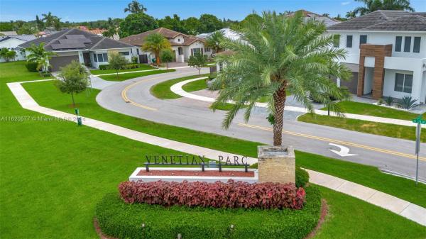 Venetian Parc, 15085 SW 175th St, Richmond West, Florida 33187, image 3