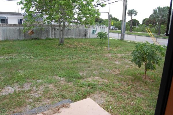 Carol City Gardens, 4620 NW 203rd Ter, Miami Gardens, Florida 33055, image 3