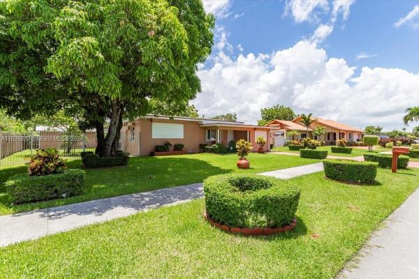 Camner Park, 2280 SW 80th Ct, Westchester, Florida 33155, image 1