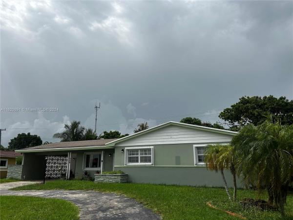 North Dade Country Club Village, 851 NW 203rd St, Miami Gardens, Florida 33169, image 1
