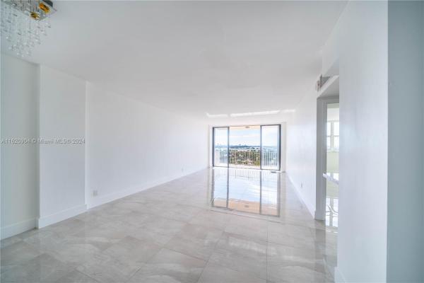 Waterside Towers, 2450 NE 135th St #909, North Miami, Florida 33181, image 2