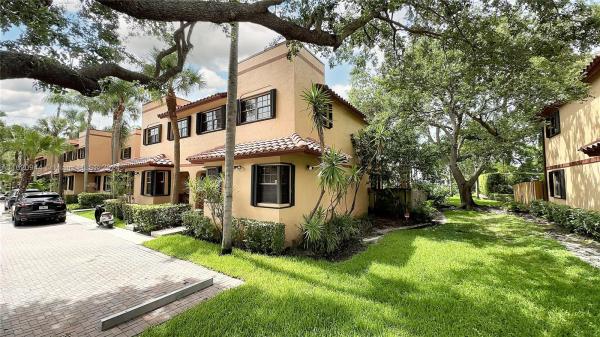 Spanish Springs Townhomes, 200 NE 17th Ct #806, Fort Lauderdale, Florida 33305, image 2