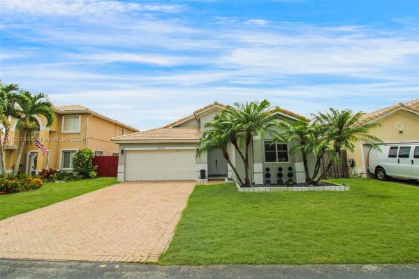 Oak Creek North, 13970 SW 154th Pl, Kendall, Florida 33196, image 1