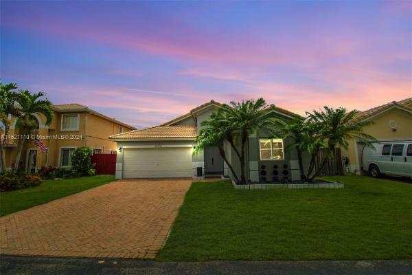 Oak Creek North, 13970 SW 154th Pl, Kendall, Florida 33196, image 2
