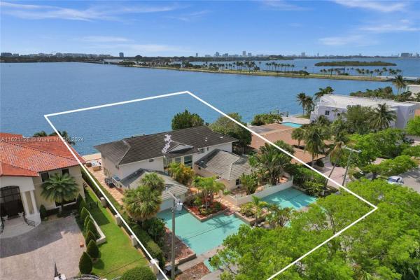 Keystone Island, 12455 Keystone Island Dr, North Miami, Florida 33181, image 2