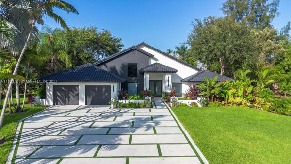 Plantation Acres Plaza, 12240 Tara Dr, Plantation, Florida 33325, image 1