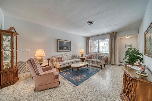 Biltmore, 432 Sevilla Ave, Coral Gables, Florida 33134, image 3