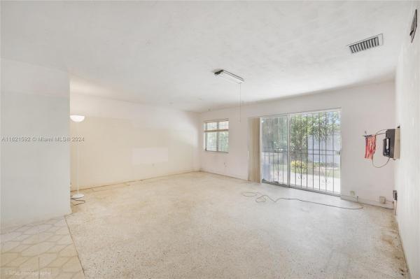Myrtle Grove, 2371 NW 174th Ter, Miami Gardens, Florida 33056, image 3