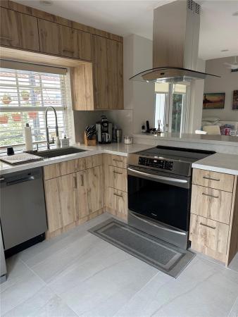 The Moors Cluster Homes, 6328 NW 175th Ter, Hialeah, Florida 33015, image 3