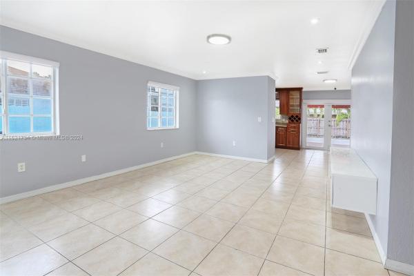 Venetian Gardens, 16271 NW 41st Ave, Miami Gardens, Florida 33054, image 2