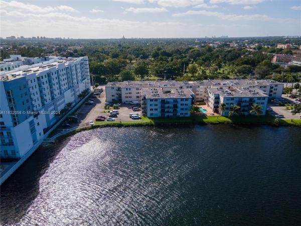 El Lago, 5501 NW 7th St #E204, Miami, Florida 33126, image 1