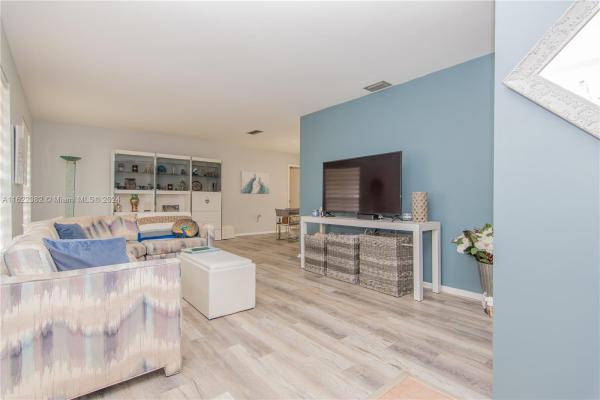 Windward Isle, 11820 NW 35th St, Sunrise, Florida 33323, image 3