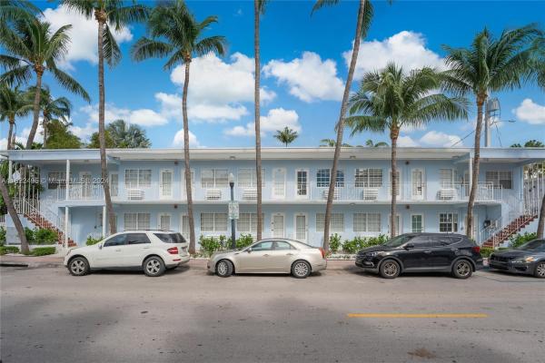 Eight Palms, 635 8th St #205, Miami Beach, Florida 33139, image 1
